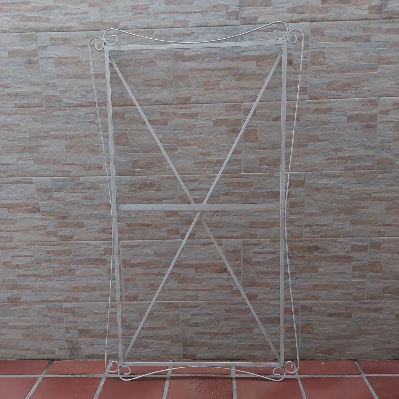 Moldura de ferro para espelho - Foto 2