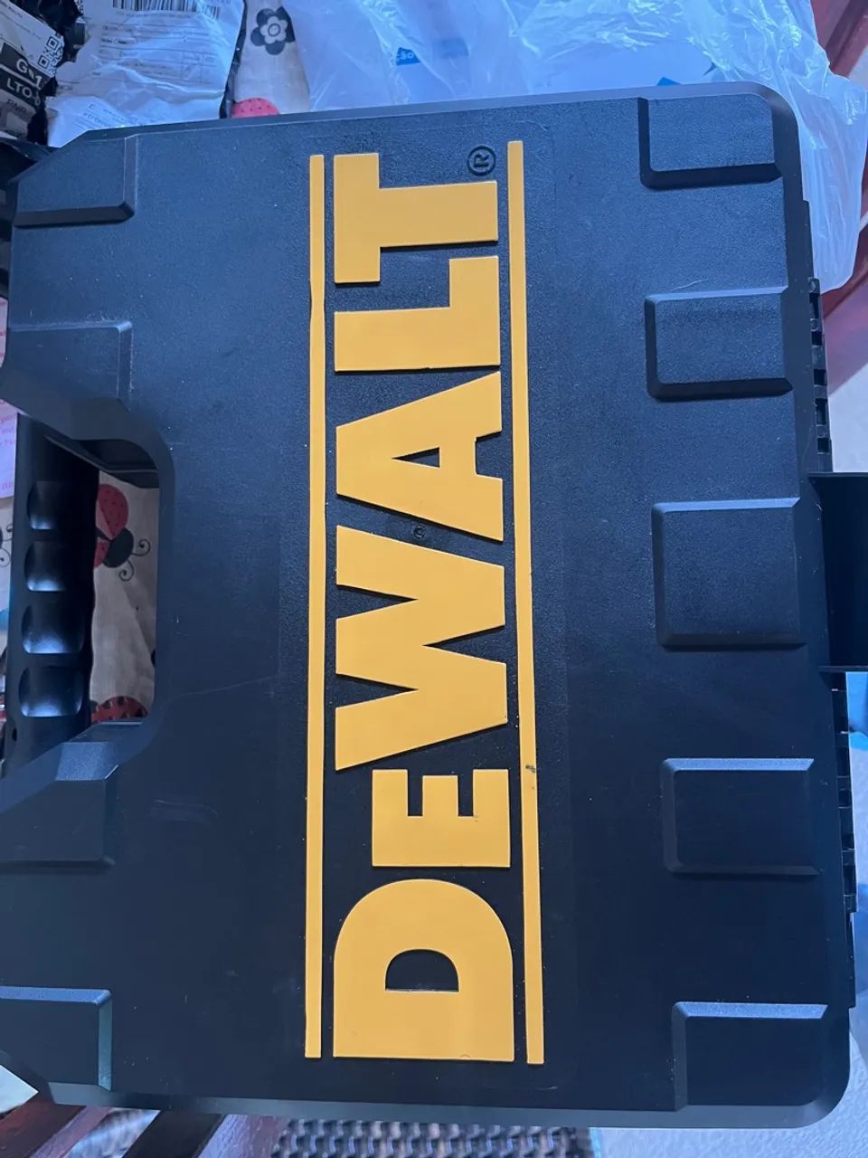 Furadeira e Parafusadeira Dewalt - Foto 2