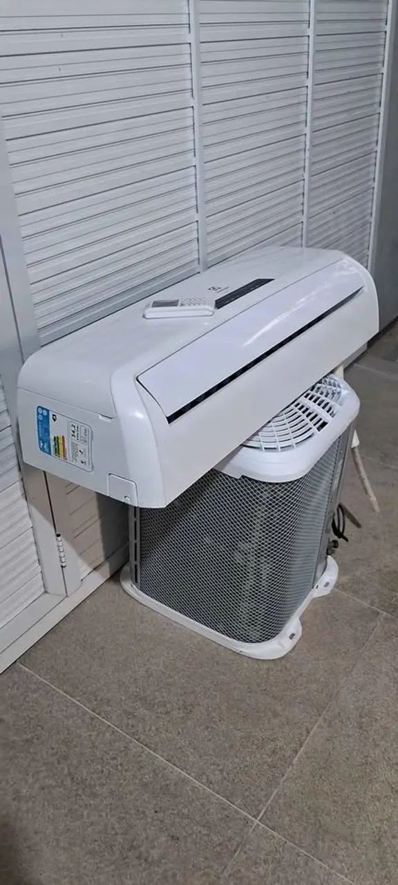 Escolha o seu e saia do calor hoje mesmo...12.. 18 e 30 mil btus semi novos - Foto 5