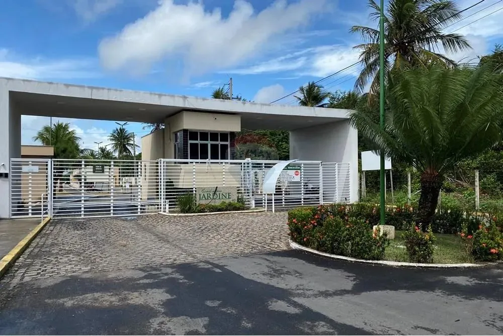Casa Duplex para Locação no Condomínio Res. Jardine