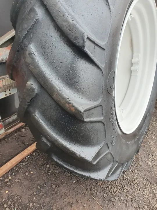 roda traseira para trator com pneu 18.4.30 - Foto 3
