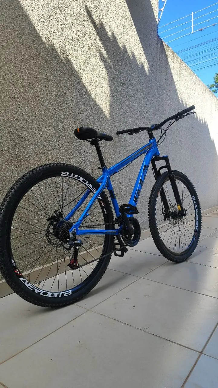Bicicleta Aro 29, Azul, Marchas Shimano