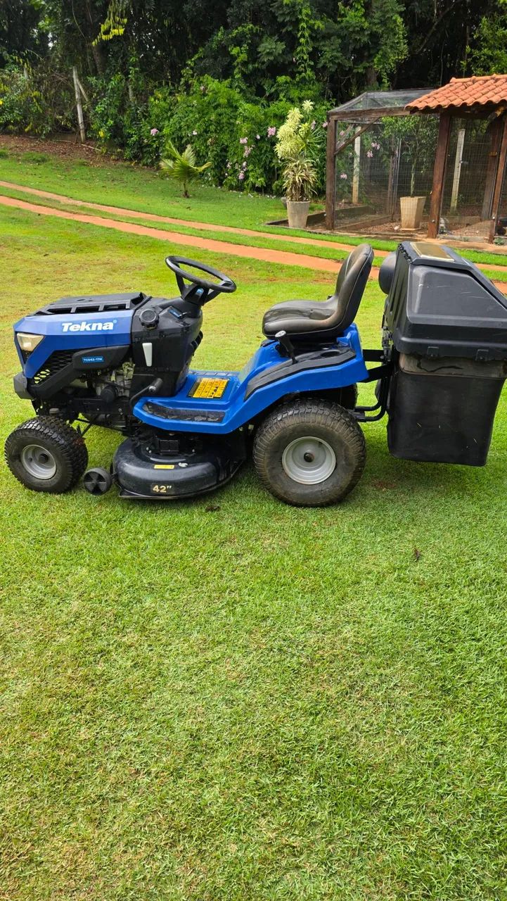 Trator de grama Tekna 42 polegadas