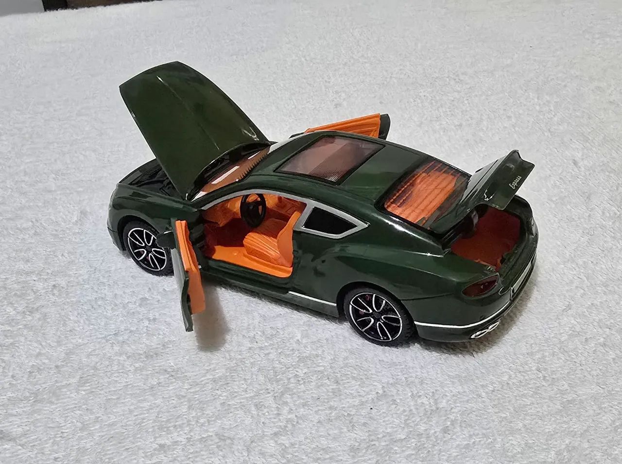 Carrinho miniatura Bentley Continental  - Foto 2