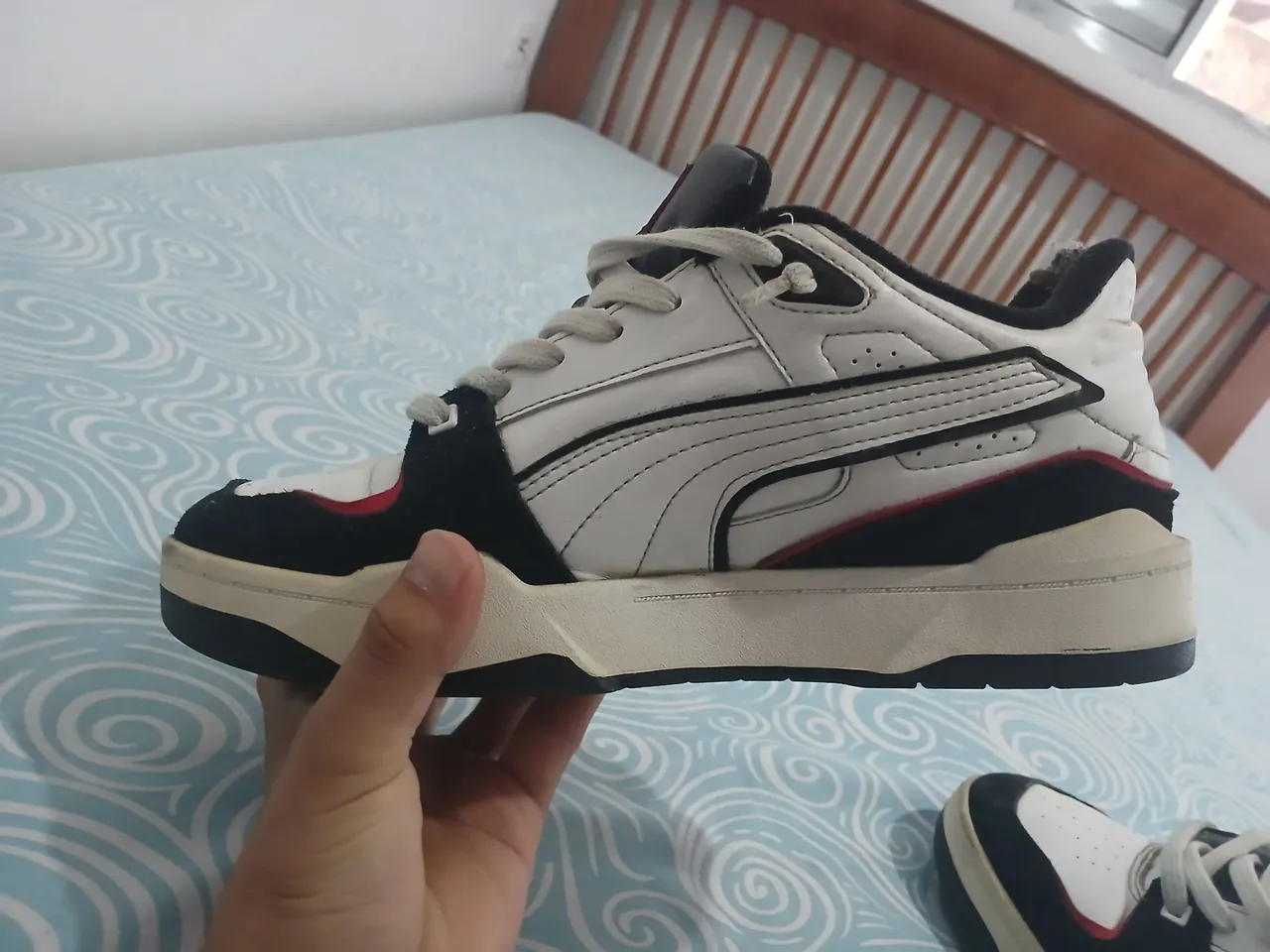 Tênis Puma Branco e Preto