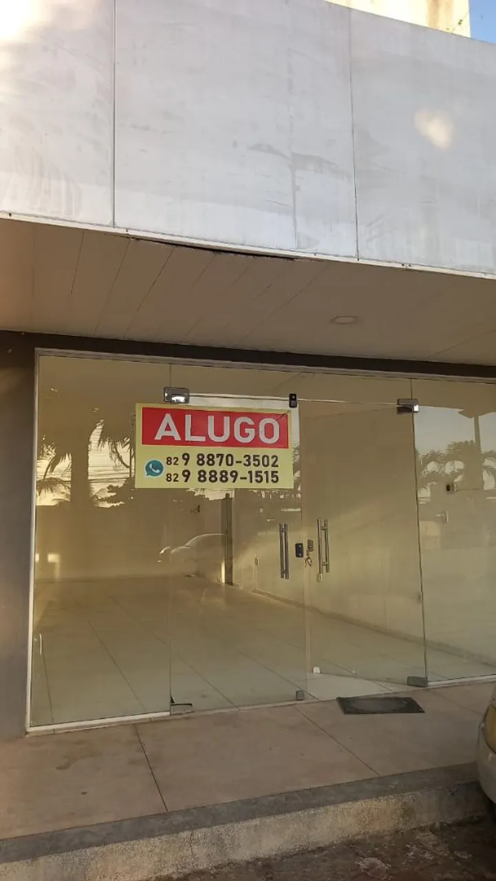 Sala comercial na Via expressa