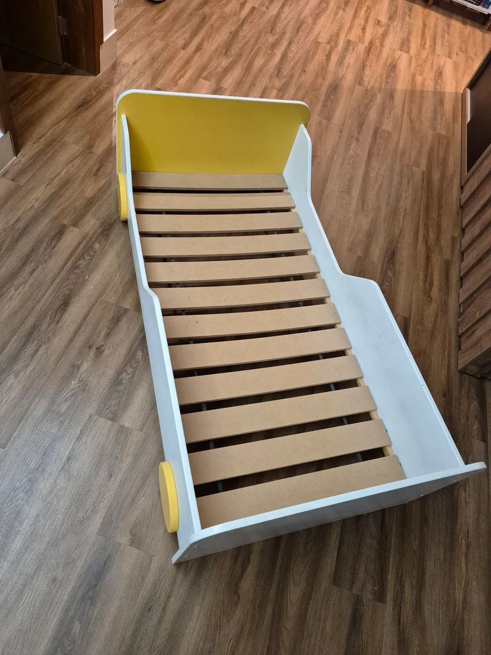 Cama infantil carro jipe usada com colchão- Tok&Stok - Foto 3