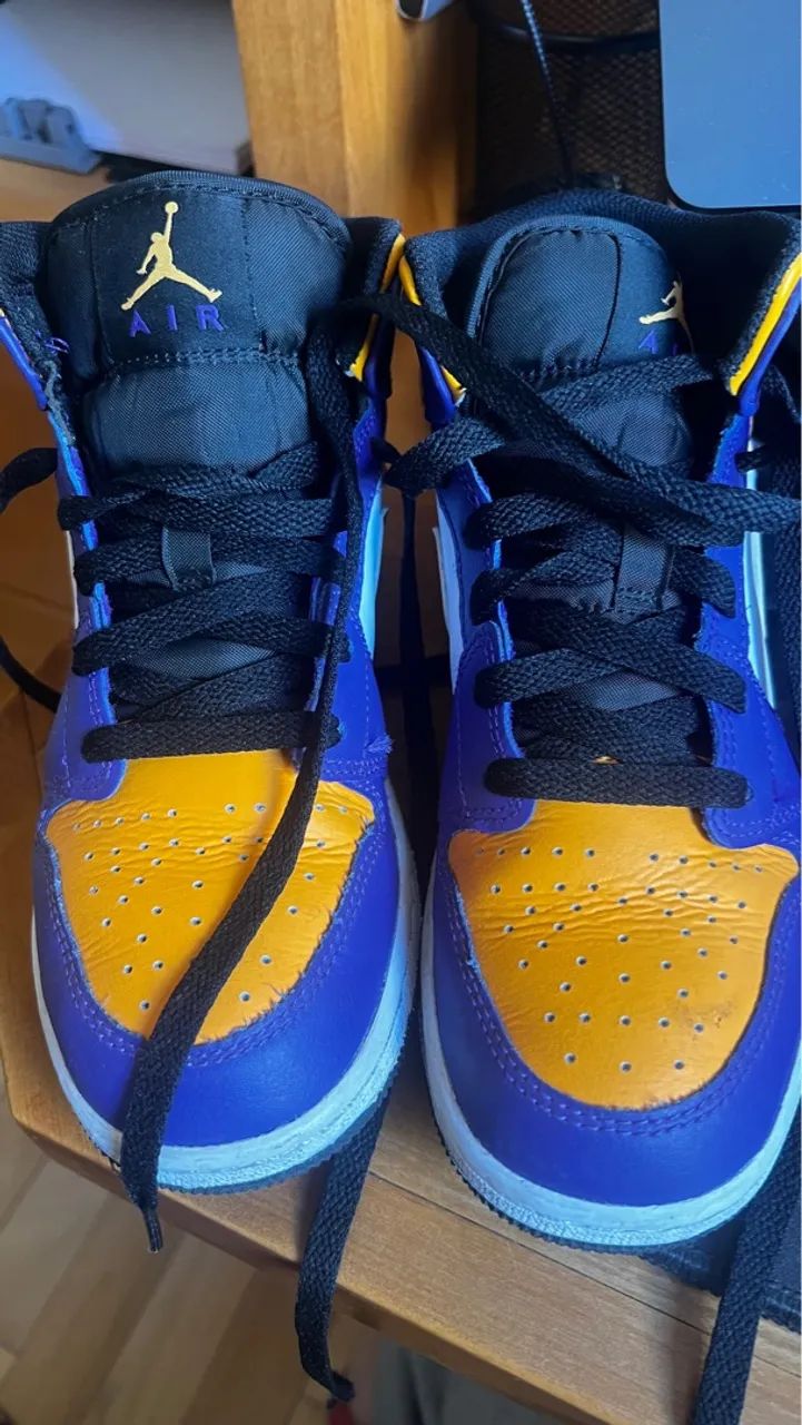 Nike air jordan 1 mid lakers 