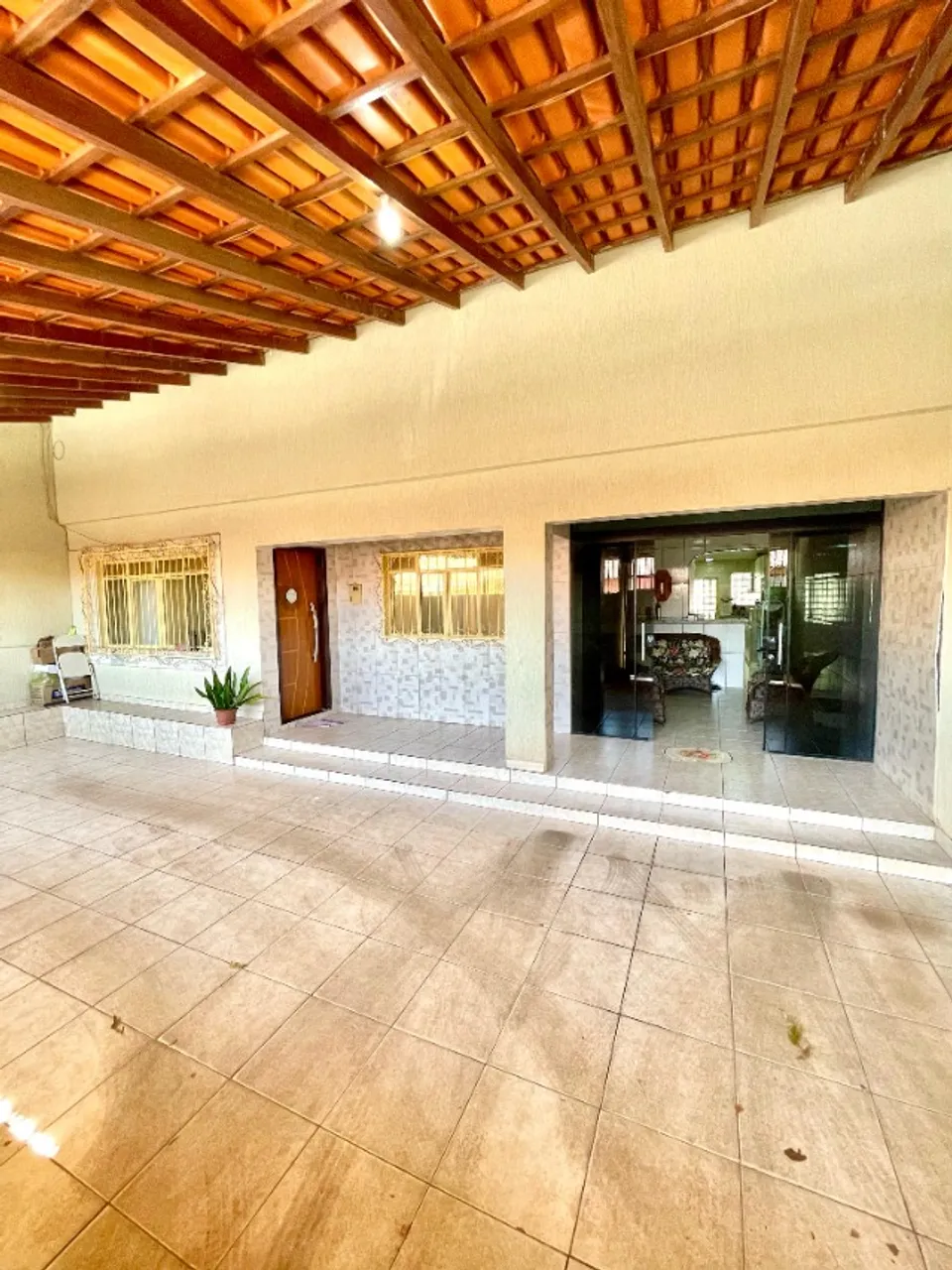 VENDO EXCELENTE CASA GAMA OESTE