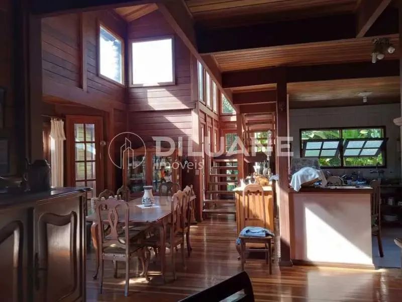 Apartamento - / Residencial / Várzea das Moças
