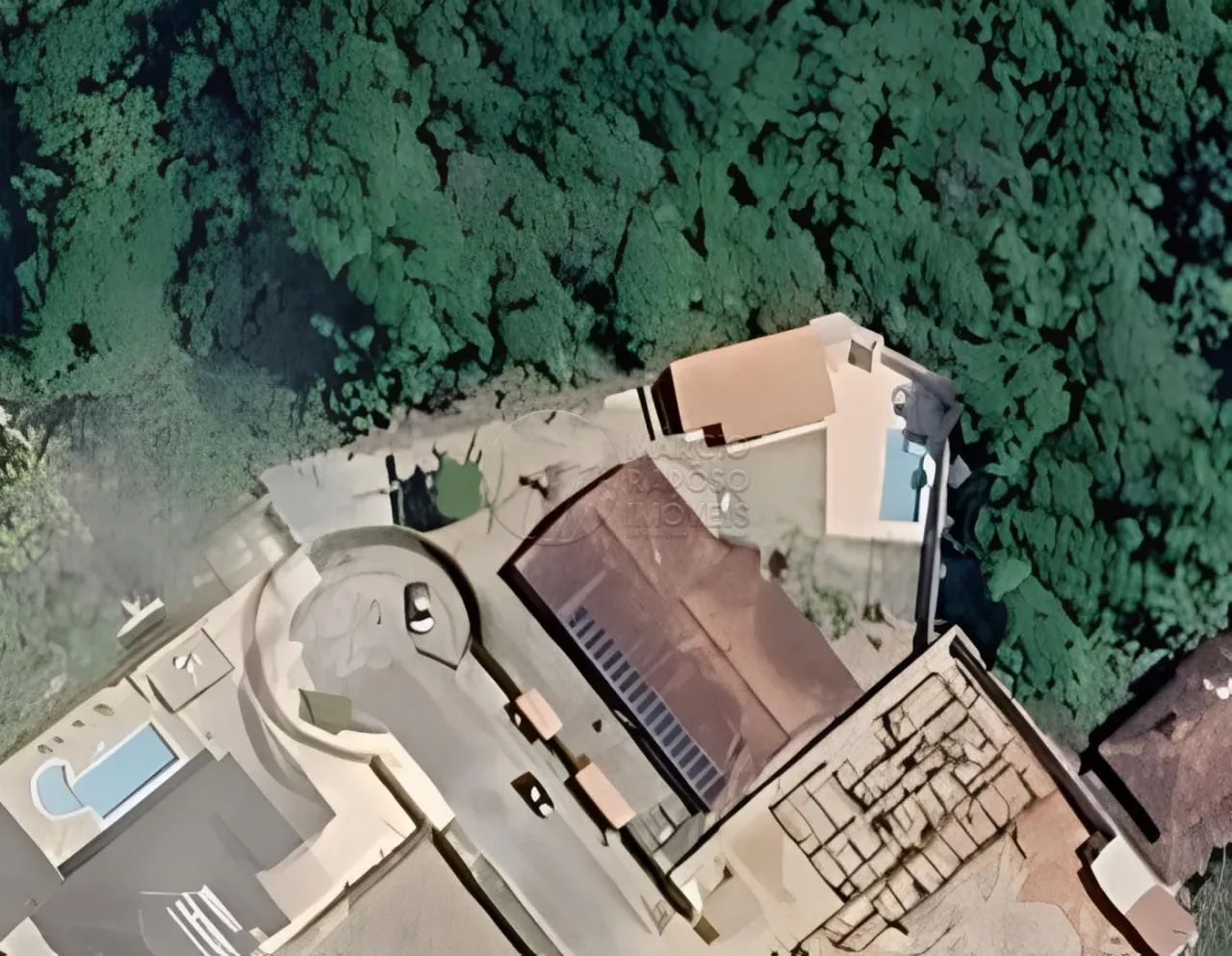 Casa Mobiliada com 3 Quartos e Piscina à venda no Cond. Bernardo Oiticica - Foto 2