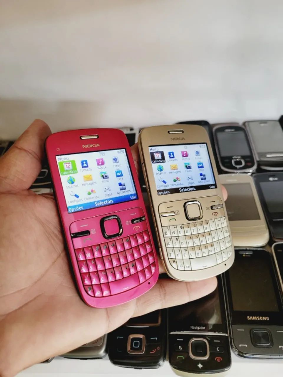 Nokia C3-00 (Rosa e Dourado) - Relíquia QWERTY Retrô - Coleção - Foto 3