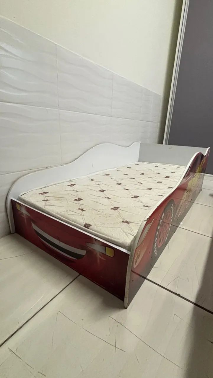 Cama infantil do McQueen 