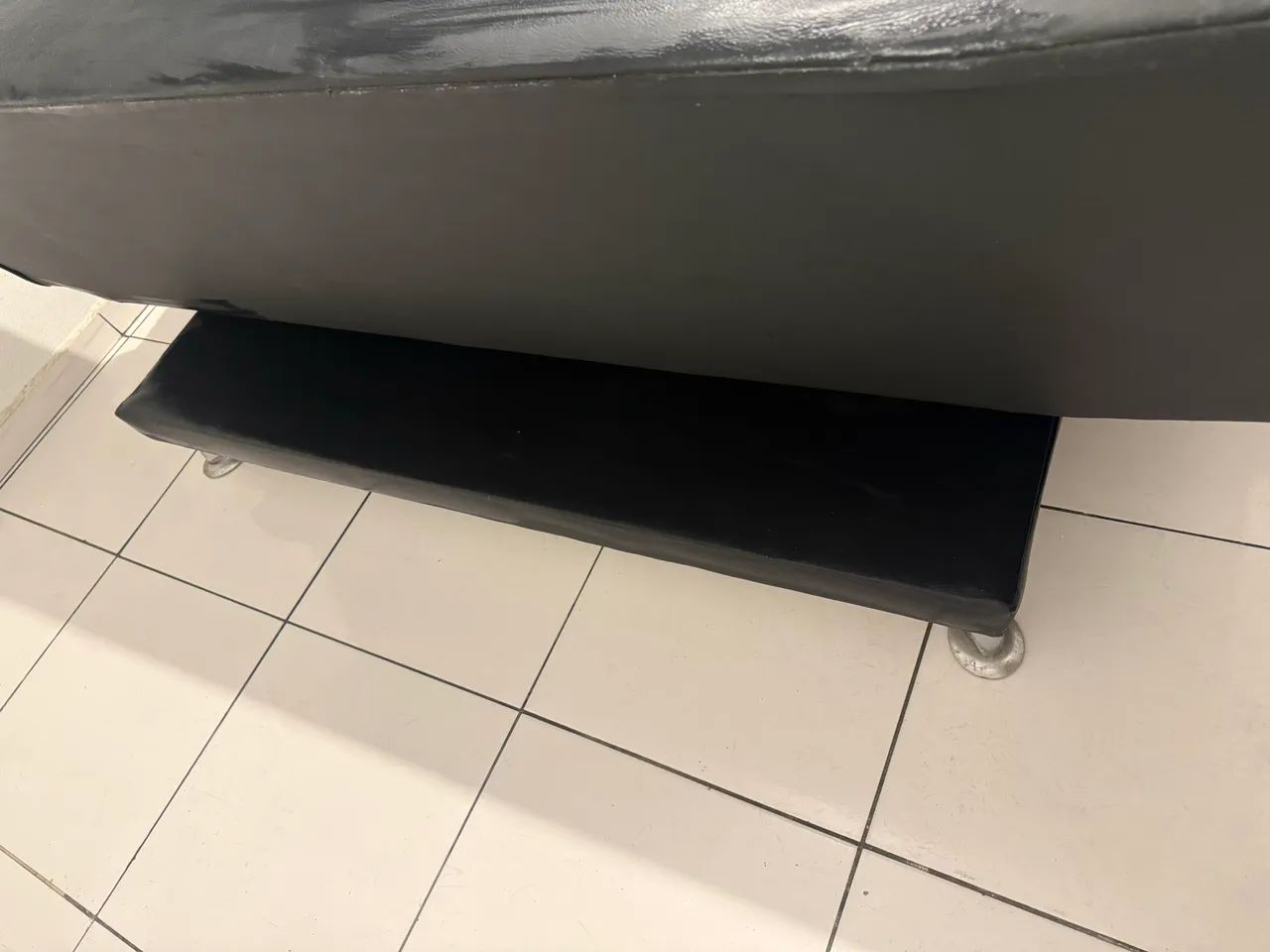 Sofá-cama casal 3 lugares courino preto - Foto 2