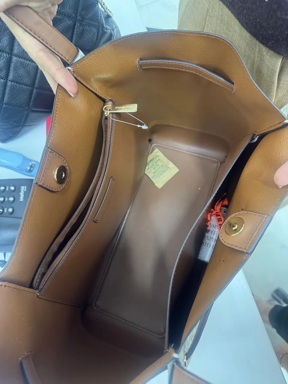 Bolsa grife Michael Kors Original R$ 800,00 - Foto 2