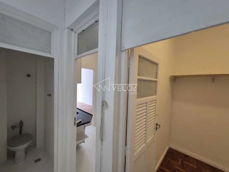 Apartamento - / Residencial / Laranjeiras
