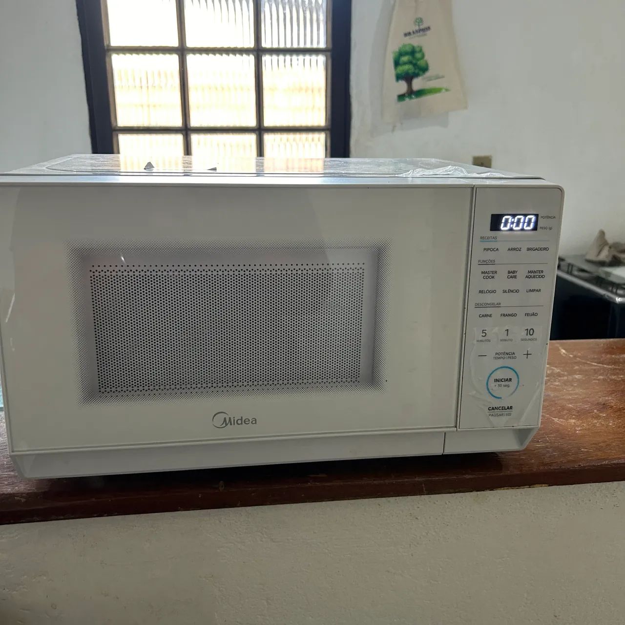 Microondas funcionando perfeitamente (valor negociável) 