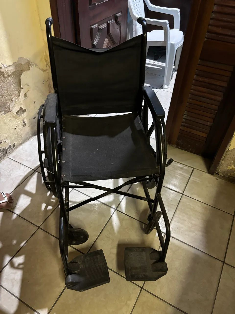 Cadeira de rodas em perfeito estado de conservação  - Foto 2