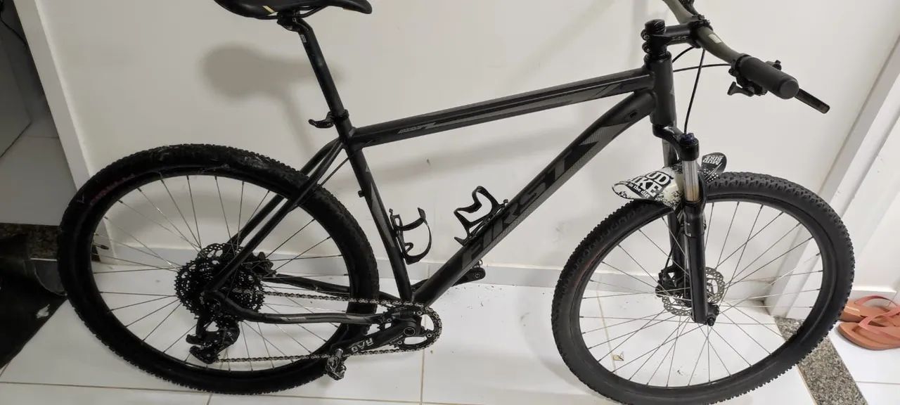 BICICLETA MTB ARO 29 - BONS COMPONENTES  - Foto 2