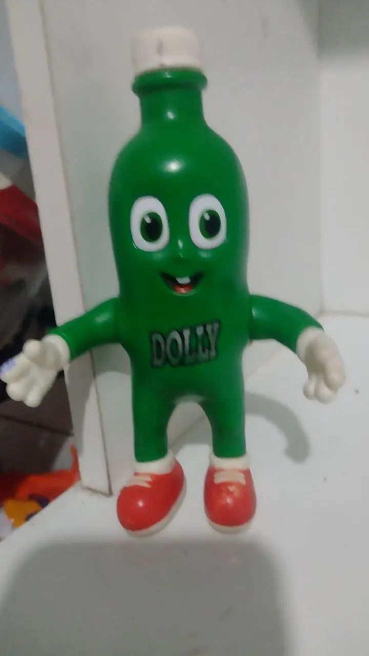 Boneco promocional Dollynho 