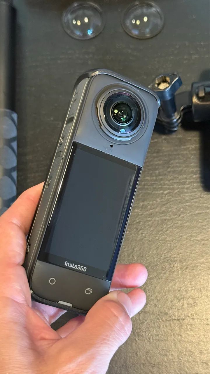 Insta360 X4