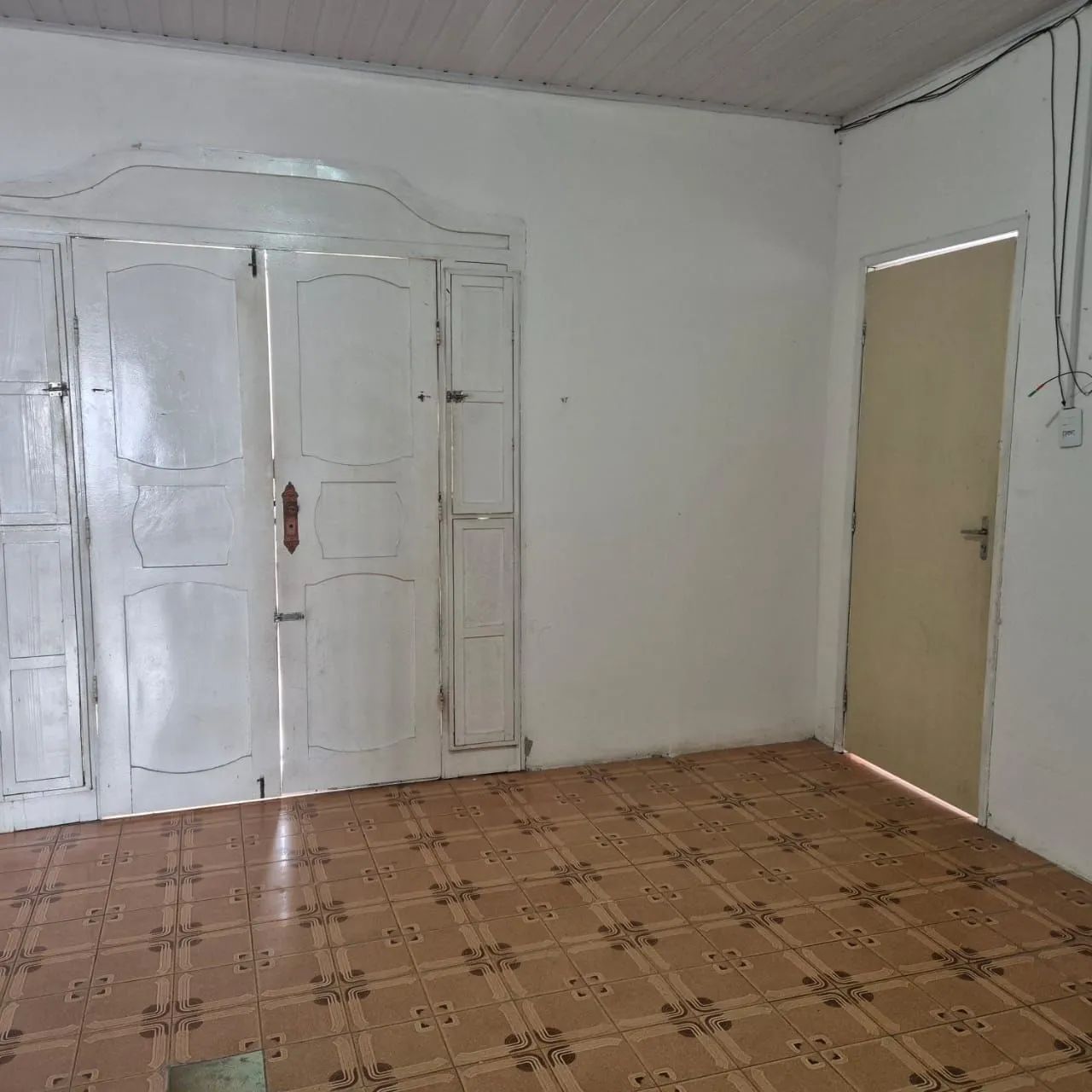 ALUGO CASA NO CONJ. LOURIVAL BATISTA