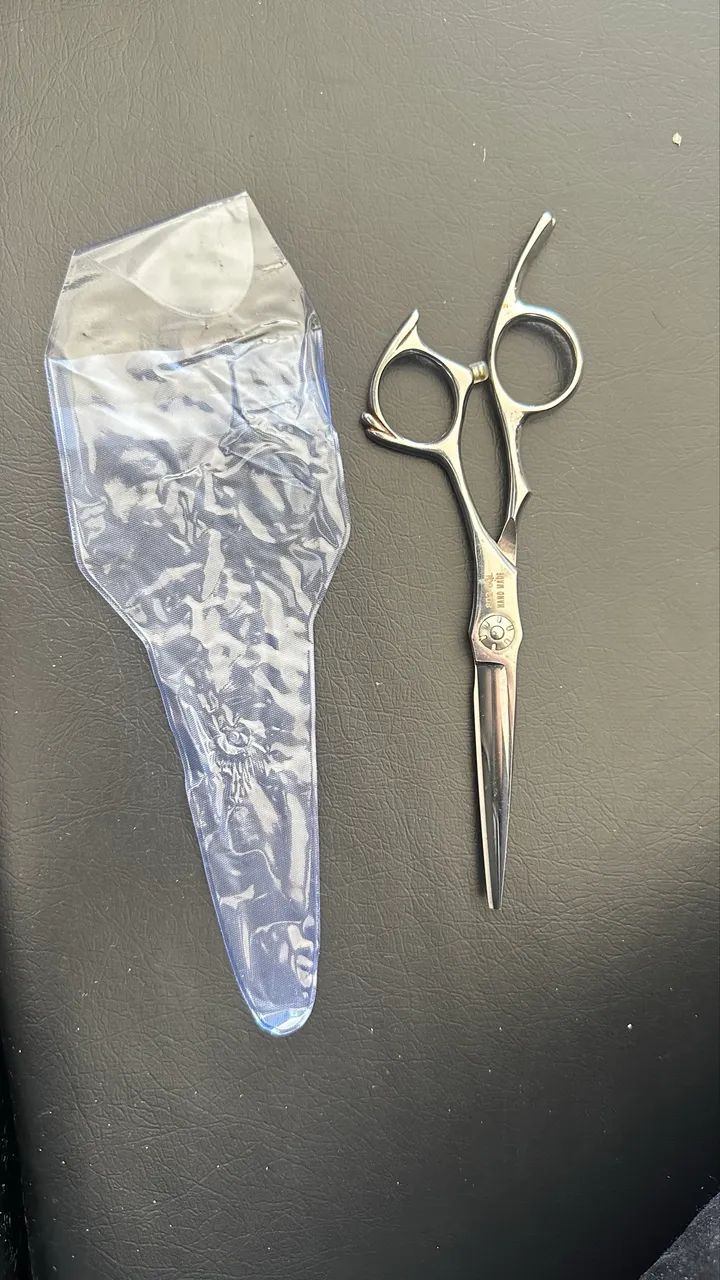 Tesoura para salão de beleza / barbearia - Foto 4