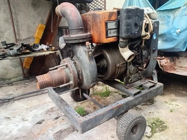 Serviço e locação de bomba draga e d'água 4 e 5 polegadas a diesel  - Foto 2