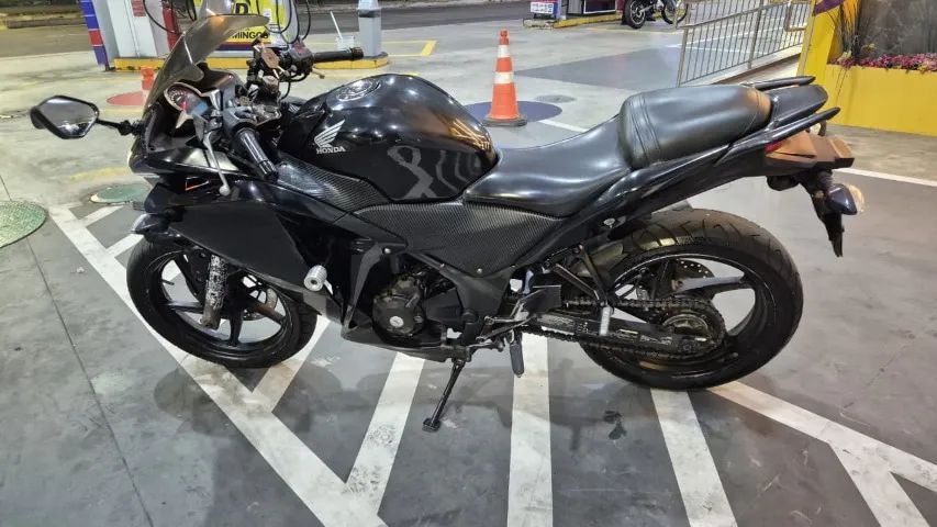 HONDA CBR 250 R 2012  - Foto 2