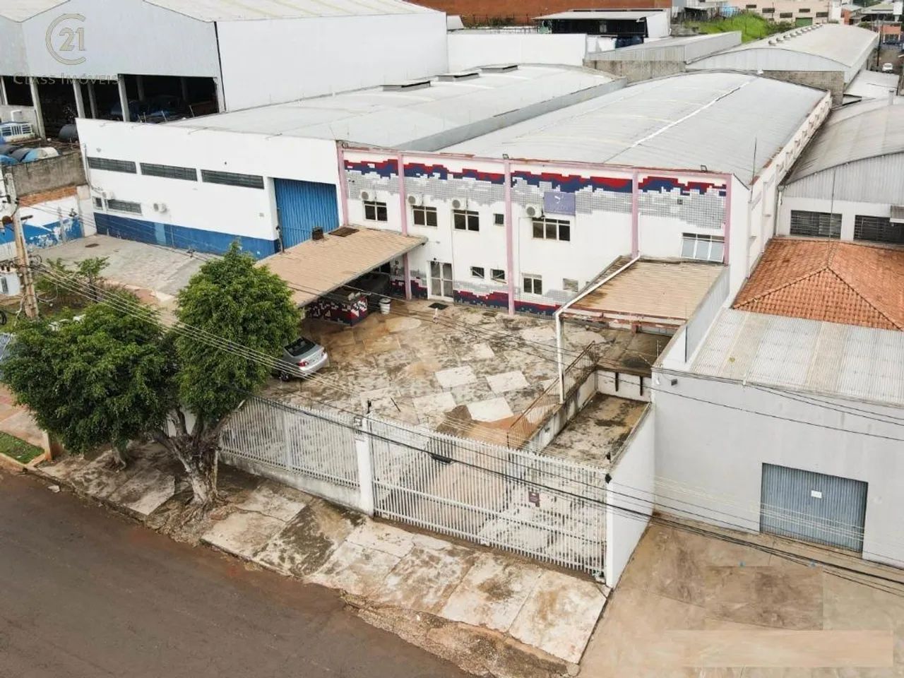 Barracão para alugar em Londrina, Parque Comercial Quati, com 1400 m²