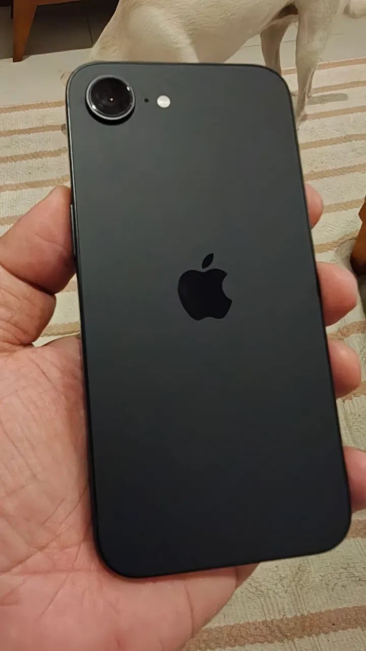 Iphone 16e 128gb praticamente novo. - Foto 2
