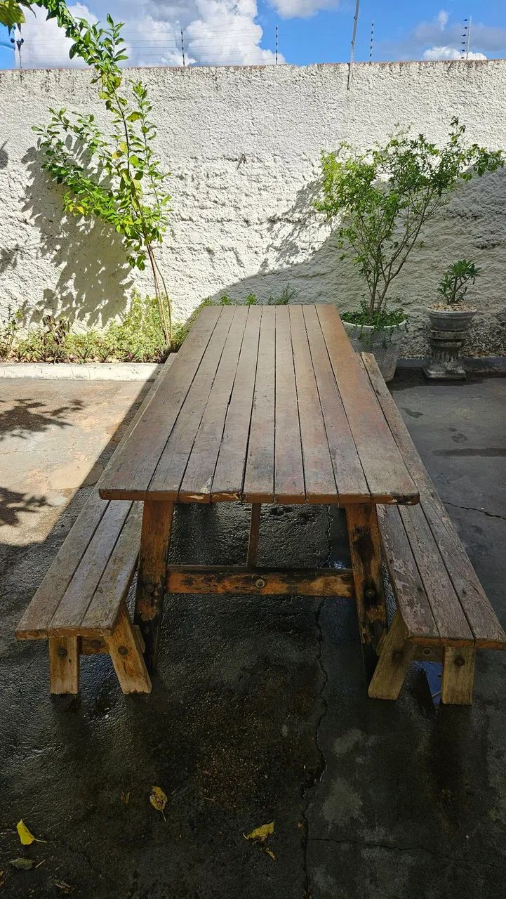 Mesa rústica de madeira maciça + 2 bancos - Foto 4