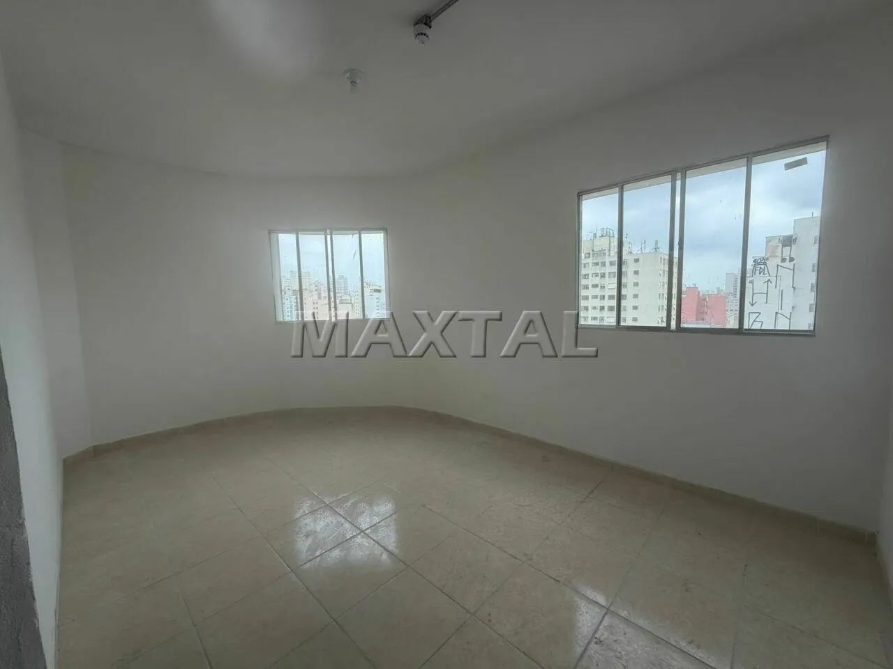 Sala com 32m², região Centro de comércio de eletrônicos , próxima ao Metrô - Santa Efigêni