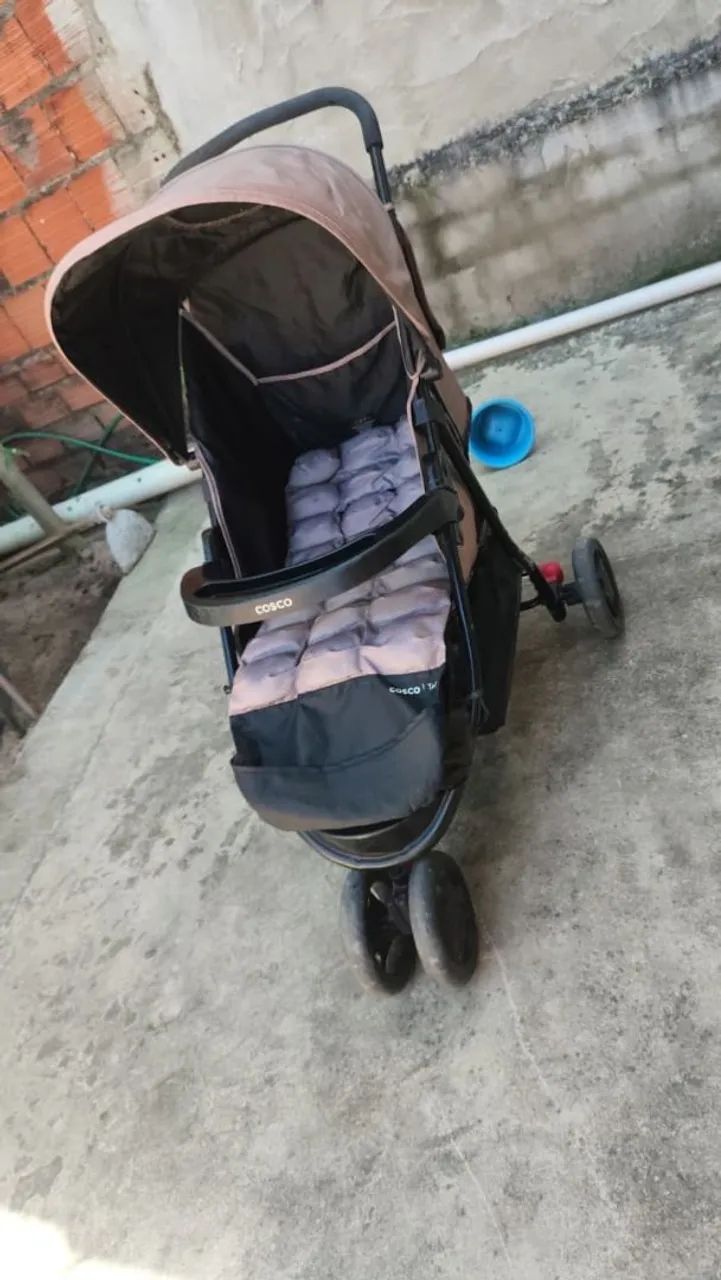 Vendo carrinho de bebê 