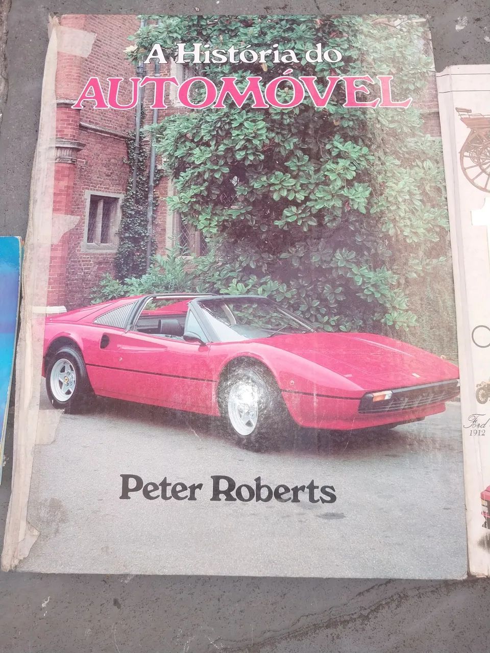 Vendo 2 livros da história do automóvel  - Foto 3