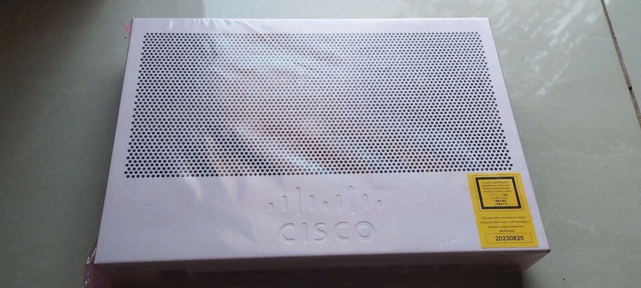 Switch Cisco Catalyst C1000 8T - Foto 2