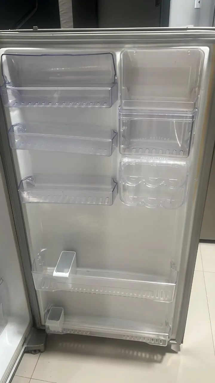 Vende-se Geladeira Inox Duplex - Foto 4