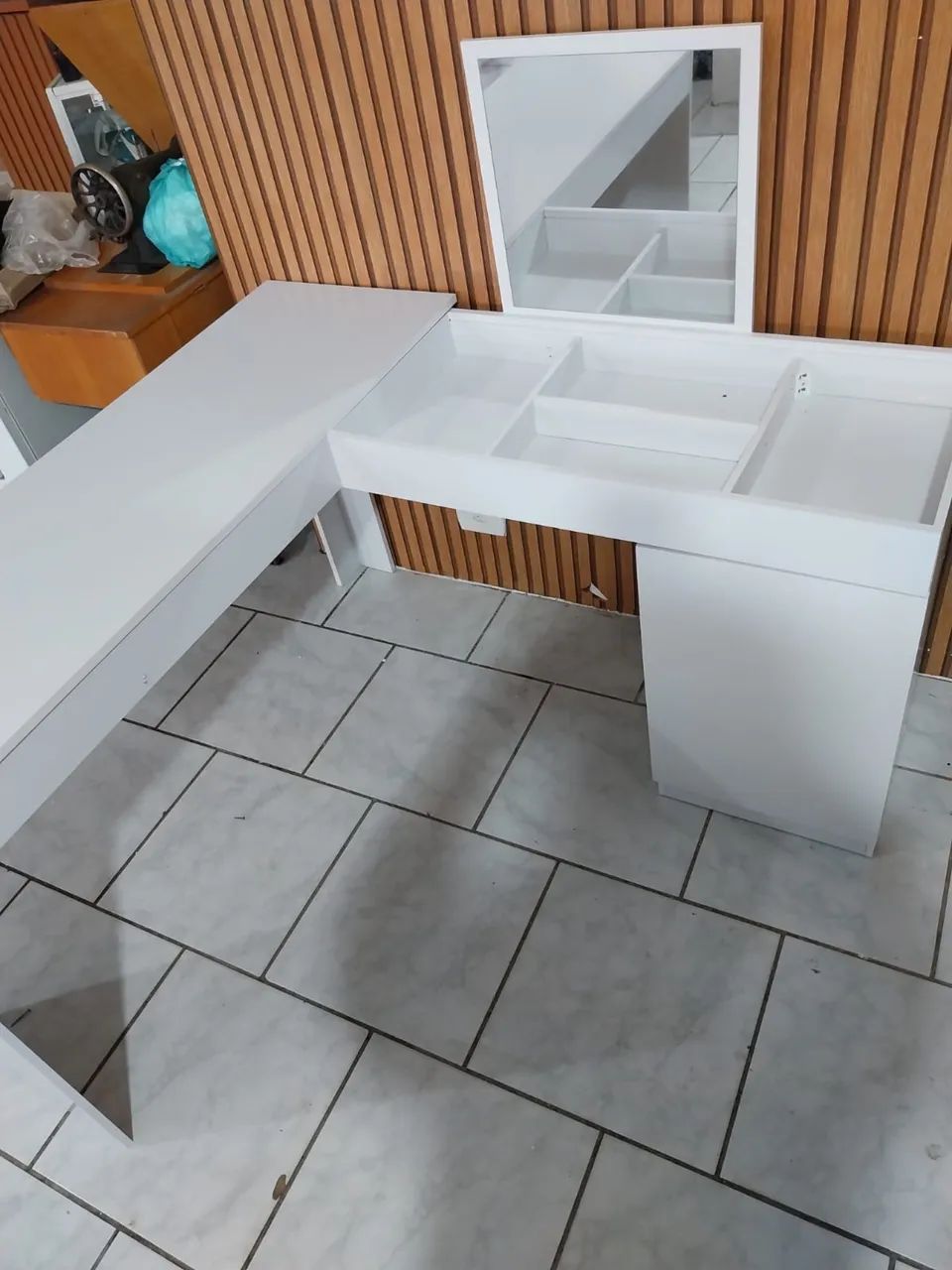 Escrivaninha com penteadeira nova linda ENTREGO - Foto 4