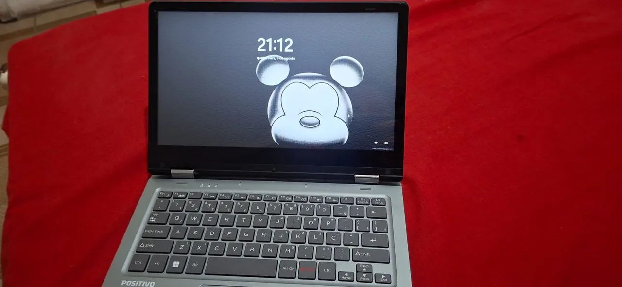 Notebook e tablet Positivo 2 em 1