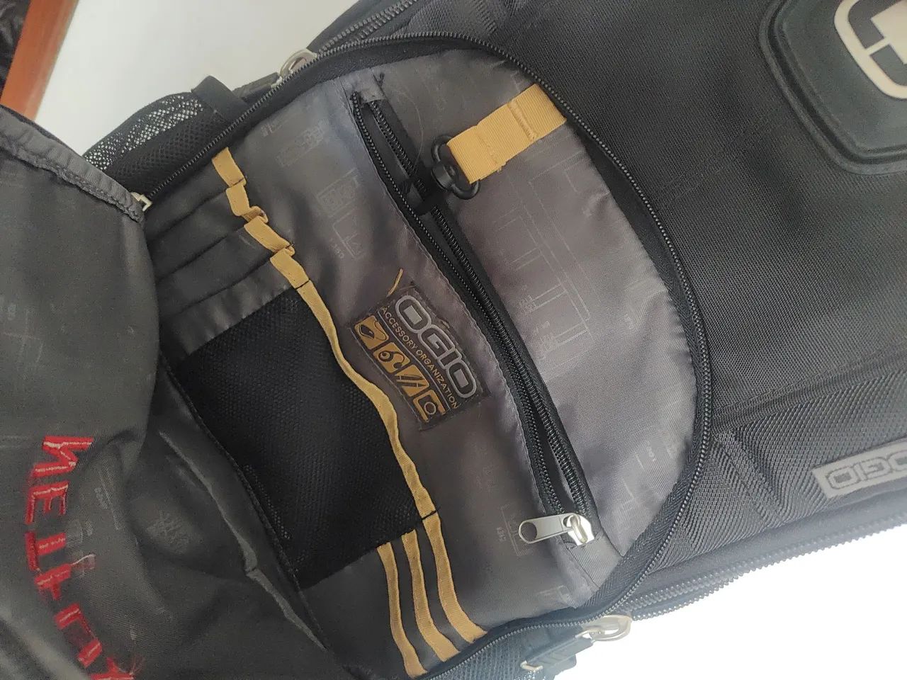 Mochila Exclusiva Ogio Netflix  - Foto 4