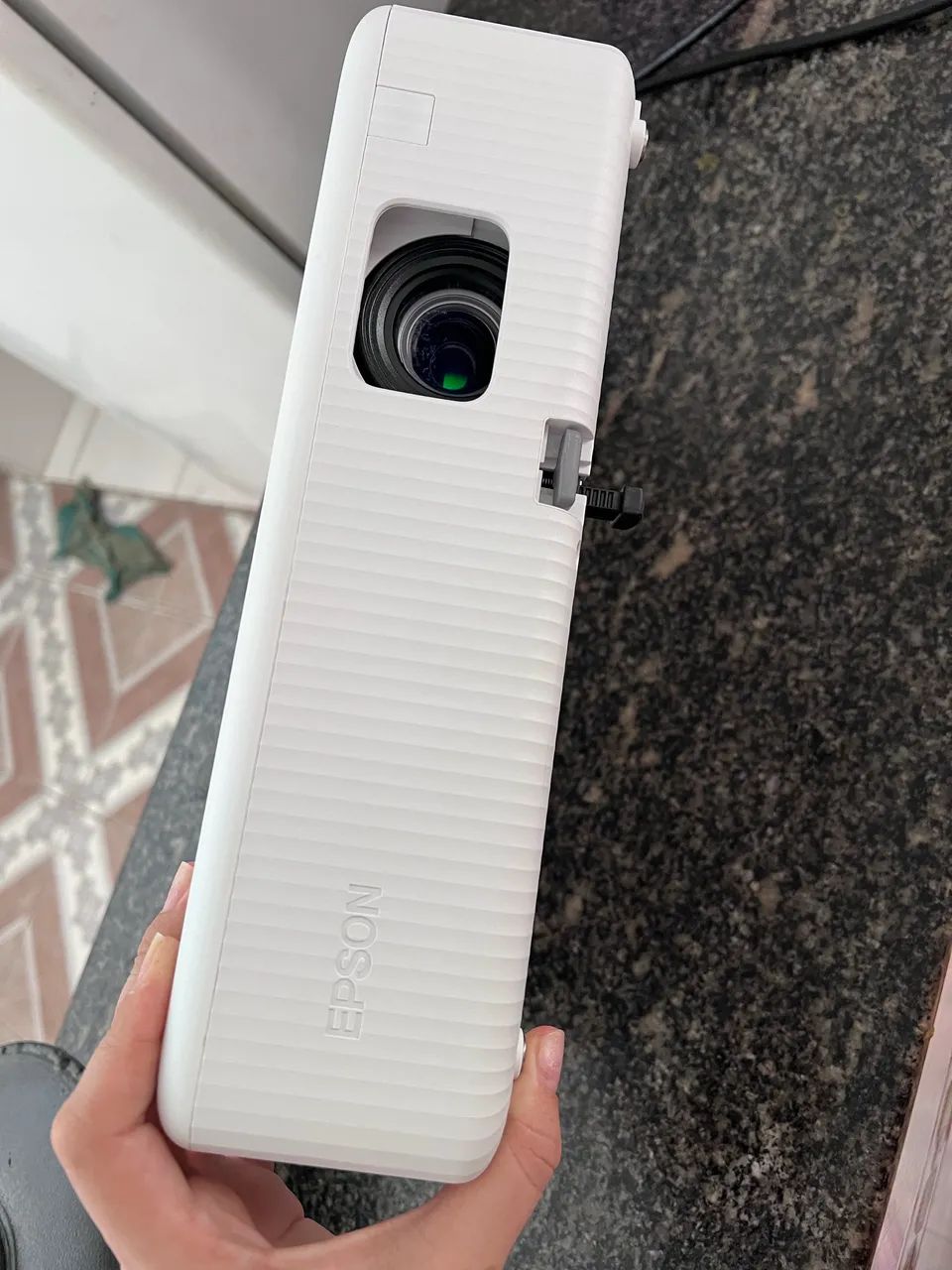 Vendo projetor epson-COWO1 - Foto 4