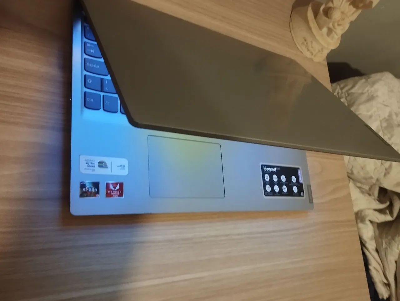 VENDO NOTEBOOK RYZEN 5 - 12GB RAM - SSD 512GB  - Foto 3