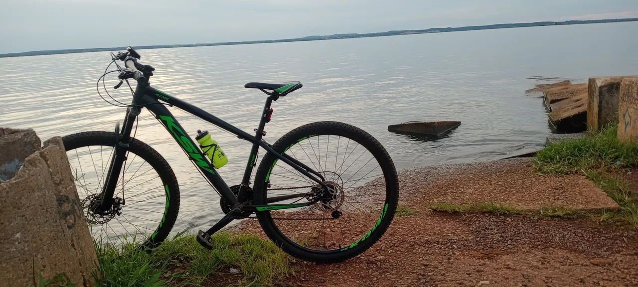 Bike aro 29 semi nova - Foto 3