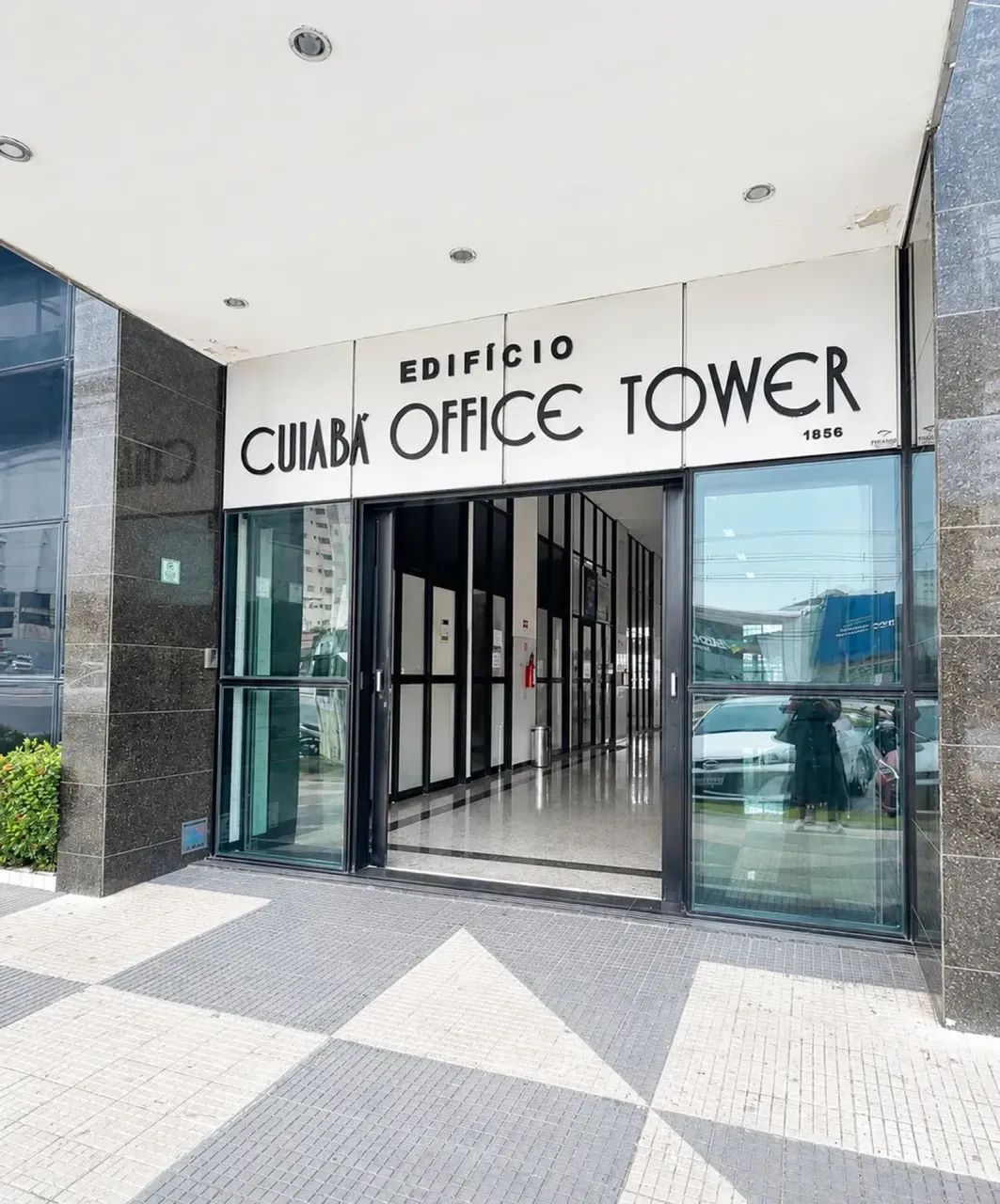 Centro comercial para aluguel com 54 m² na Avenida do CPA em Cuiabá - MT
