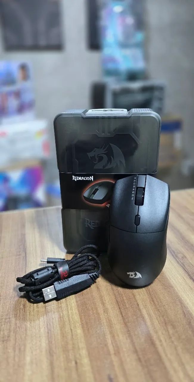 Mouse Gamer Redragon Neva Pro, 26000 DPI, M815-PRO