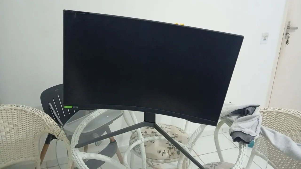 Monitor Samsung Odyssey g7 (defeito)