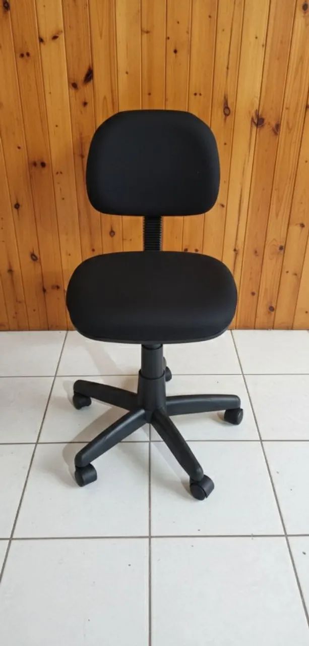 Cadeira secretária preta