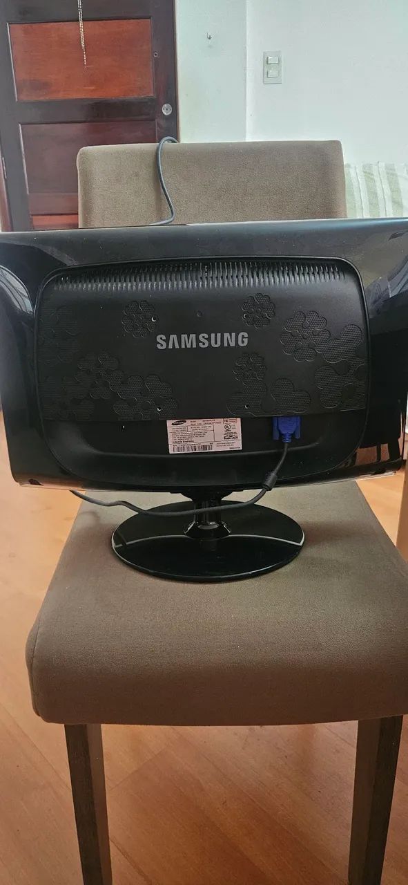 Monitor Samsung 20" Widescreen - Ótimo Estado, Funcionando 100% - Foto 2