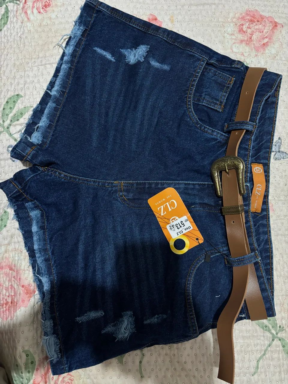 Vende-se bermudas e calças jeans e blusas - Foto 5