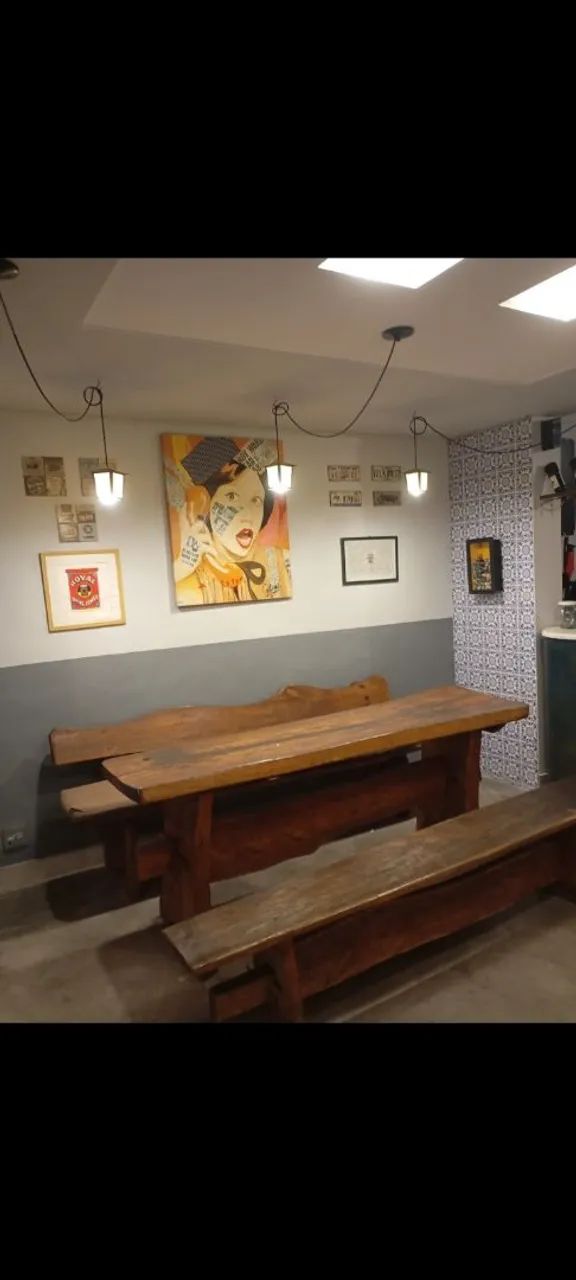 Vendo mesa de lei com 2 bancos - Foto 2
